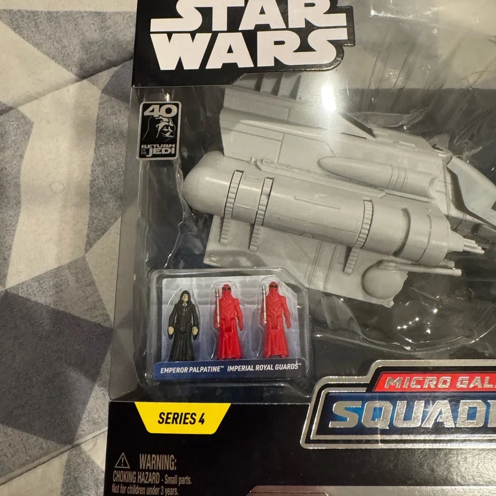 STAR WARS MICRO GALAXY SQUADRON IMPERIAL SHUTTLE #0088 Series 4 ROYAL GUARDS MIB